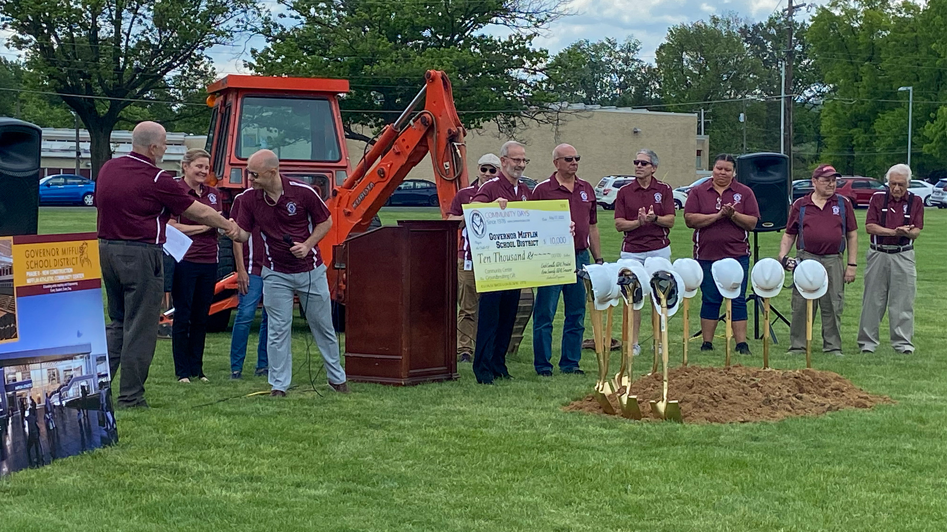 2_SCHRADERGROUP-Attends-Governor-Mifflin-SD-Community-Athletic-Groundbreaking-Ceremony